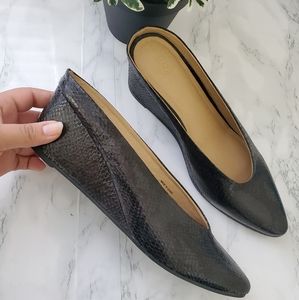 Urban Outfitters Snake Print Wedge Pointed Flat